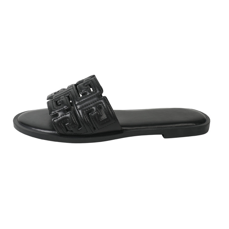 Summer Women'S Shoes Fashion Women'S Sandals A Foot Thrumming Women'S Shoes Wearing Slippers Flat Low Heel Round Head 2026
