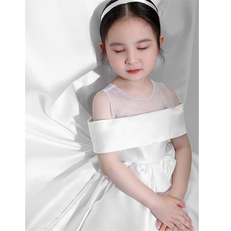 Customized Pink Flower Girl Dresses For Wedding Satin With Bow Off Shoulder Simple Kids Birthday Party First Communion Ball Gown Z250716