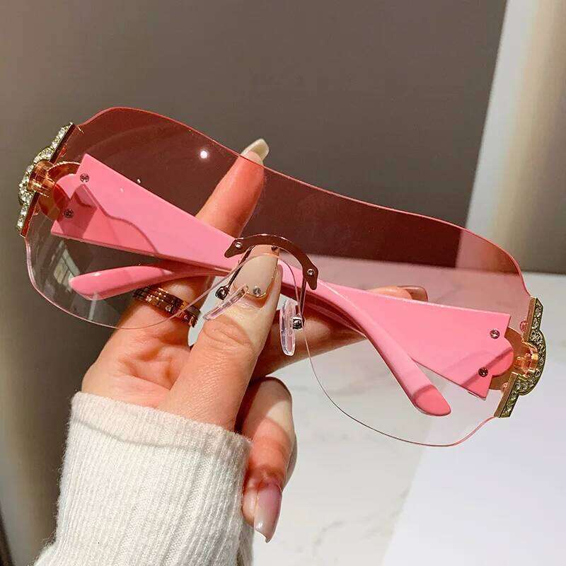 New Women Fashion Y2k Sunglasses Women's Vintage Integrated Surround Sun Glasses Lady UV Protective Eyewear UV400 Oculos De Sol C260204