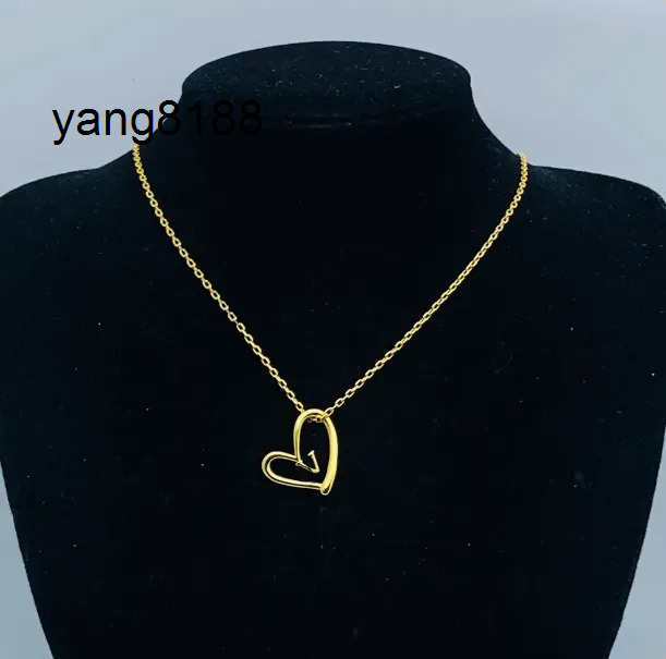 Lvs Louise Lousi lvness louisities Necklaces High quality Designer Jewelry Women Copper Necklaces Crystal Flower Pendant Letter Necklace Wedding Gifts RTRM RTRM