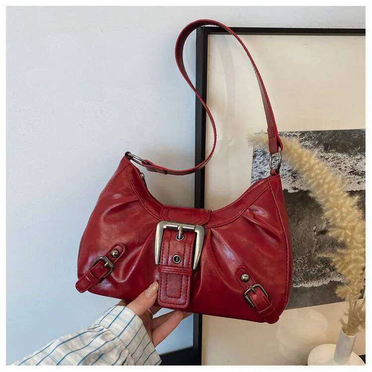 2025 Large Capacity Pleated New Retro Commuter Temperament Locomotive Do Old Style Underarm Shoulder Bag Women C260204