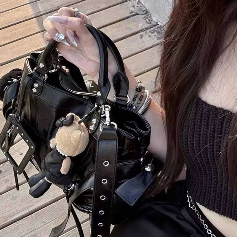 New Fashion Rivet Motorcycle Casual Ladies Texture Handbag Fashionable Commuting Versatile Shoulder Messenger Bag C260204