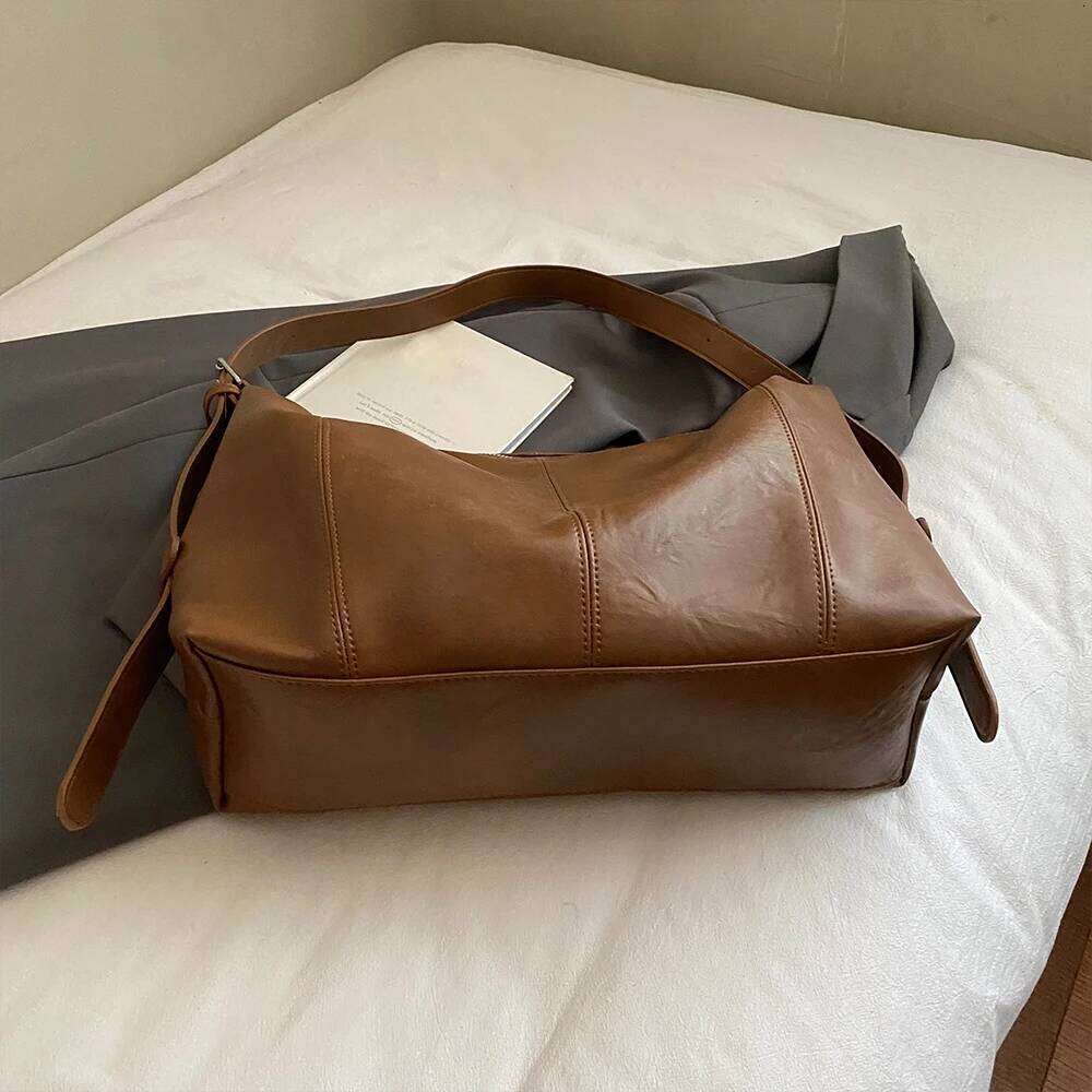 Popular Women's Handbag, New Retro Niche Design, Commuting Tote Bag, Versatile Single Shoulder Crossbody Bag C260204