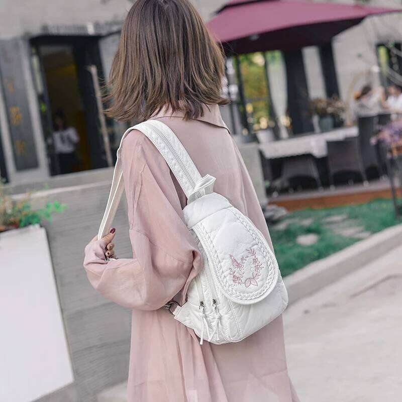 2024 Ladies Soft Washed Leather Cute Small School Bags for Girls Sac a dos Travel Backpack Mochila Feminina Z260202