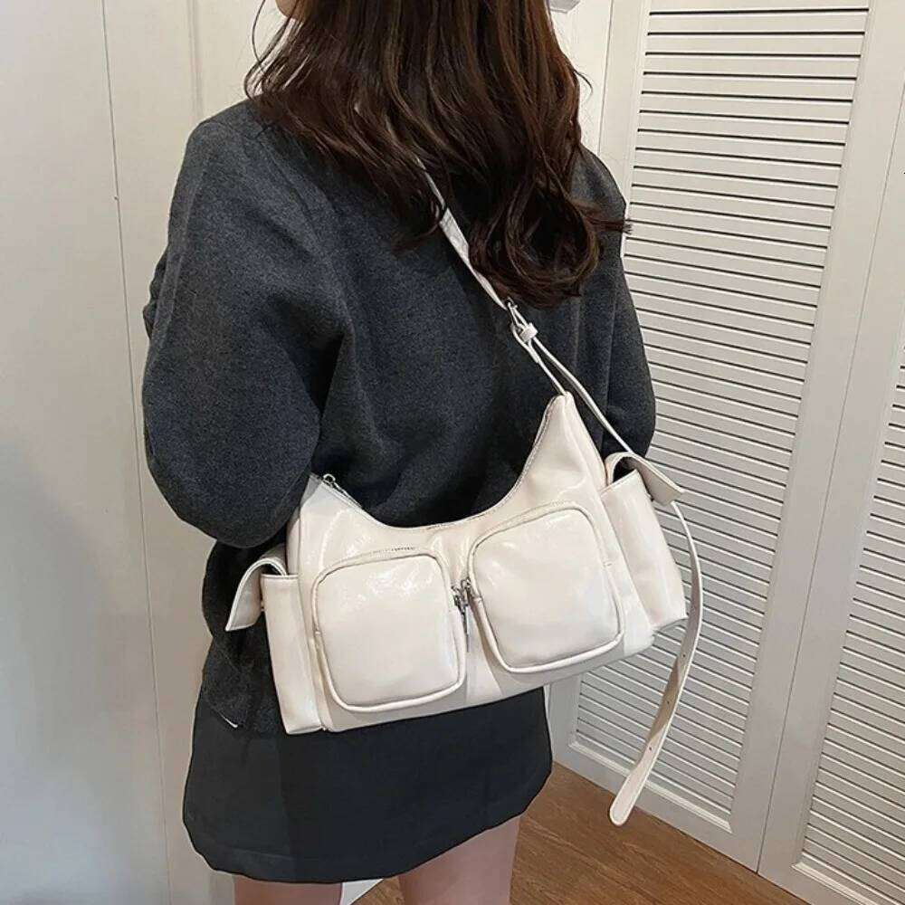 Y2K Pocket Crossbody Korean Style Adjustable Shoulder Strap PU Leather Underarm Bag Solid Color Zipper Handbag Women C260204