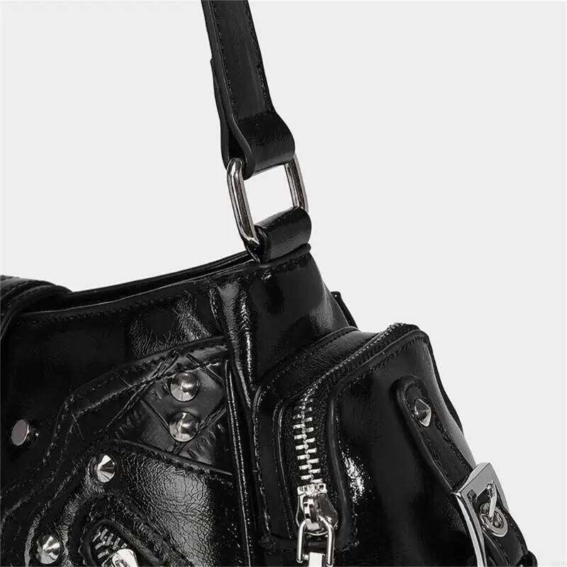 28GD Women Armpit Multi-Pockets Handbag All-matching Crossbody Rivets Commuting Retro Shoulder Bag for Daily C260204