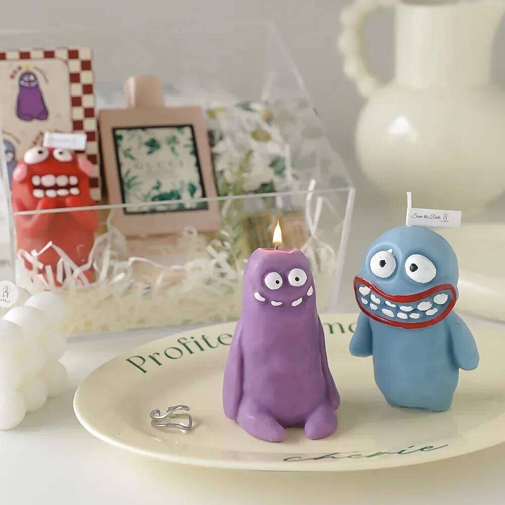 Earthlings Monster Fun Creative Birthday Gifts Handmade Aromatherapy Candles S260204