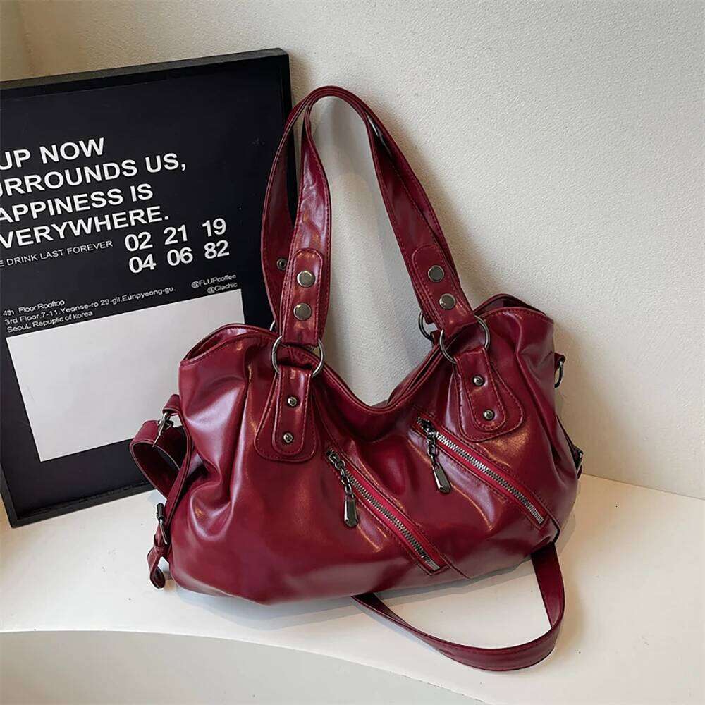 Glossy PU Designed Rivet Zipper One Shoulder Bag Large Capacity Versatile Tote Bags Delicate Soft All-Match Crossbody Packs C260204