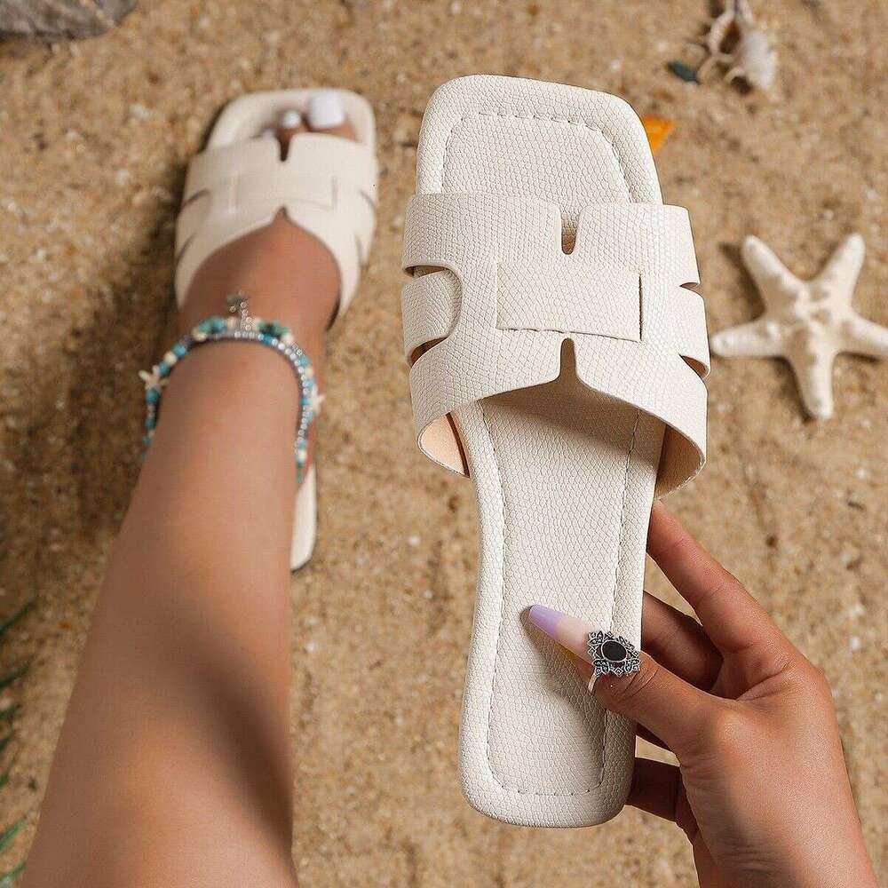 Plus Size 2026 Summer European and American Style Internet Celebrity Outdoor Wear Ins Trend Woven Flat Beach Sandals Women Slippers