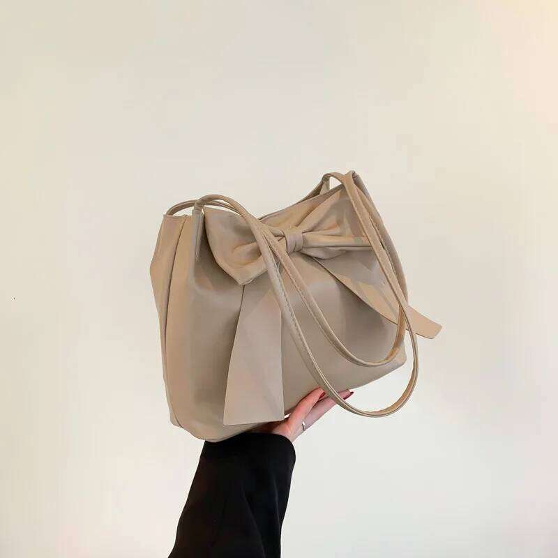 Large-capacity Bowknot Tote Underarm Bag for Women Black Fashionable Hong Kong Style, Foreign and Stylish, All-match Shoulder B C260204