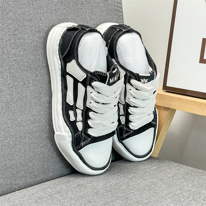2026 TEMAI Bone-patterned shoes, versatile and trendy, low-top black and white men's sneakers Casual sports shoes for women