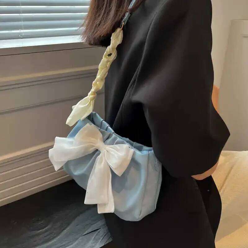 Women's Armpit Pack Butterfly Knot Decoration Single Shoulder Bags Niche Versatile Handheld Solid Small Square Bag C260204