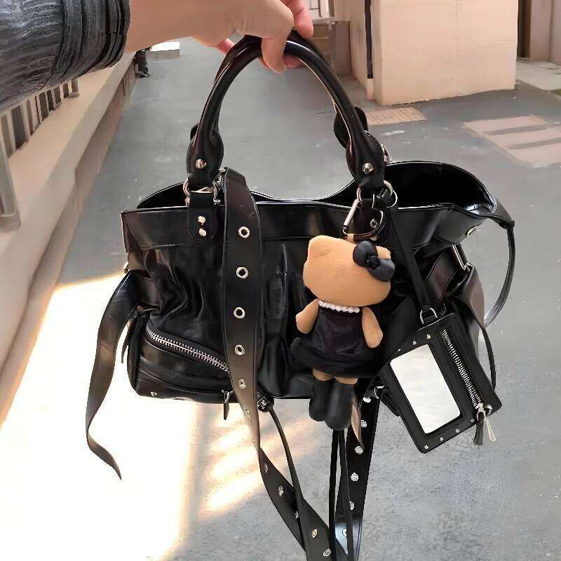 New Fashion Rivet Motorcycle Casual Ladies Texture Handbag Fashionable Commuting Versatile Shoulder Messenger Bag C260204