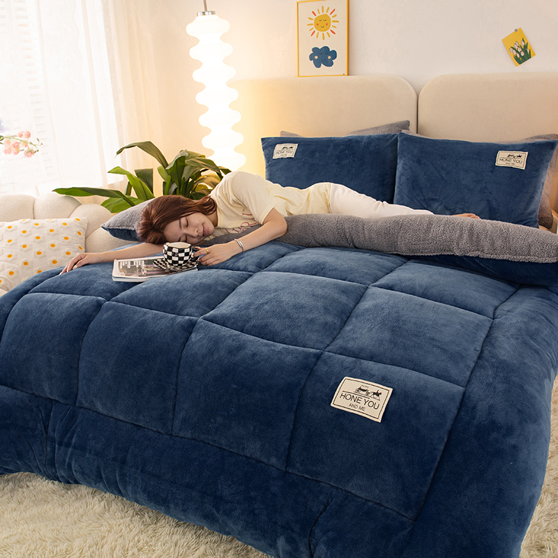 Customisable Snowflake Fleece & Lamb Fur Winter Quilt - Thick Insulating Bedding for Cozy Nights - view 6