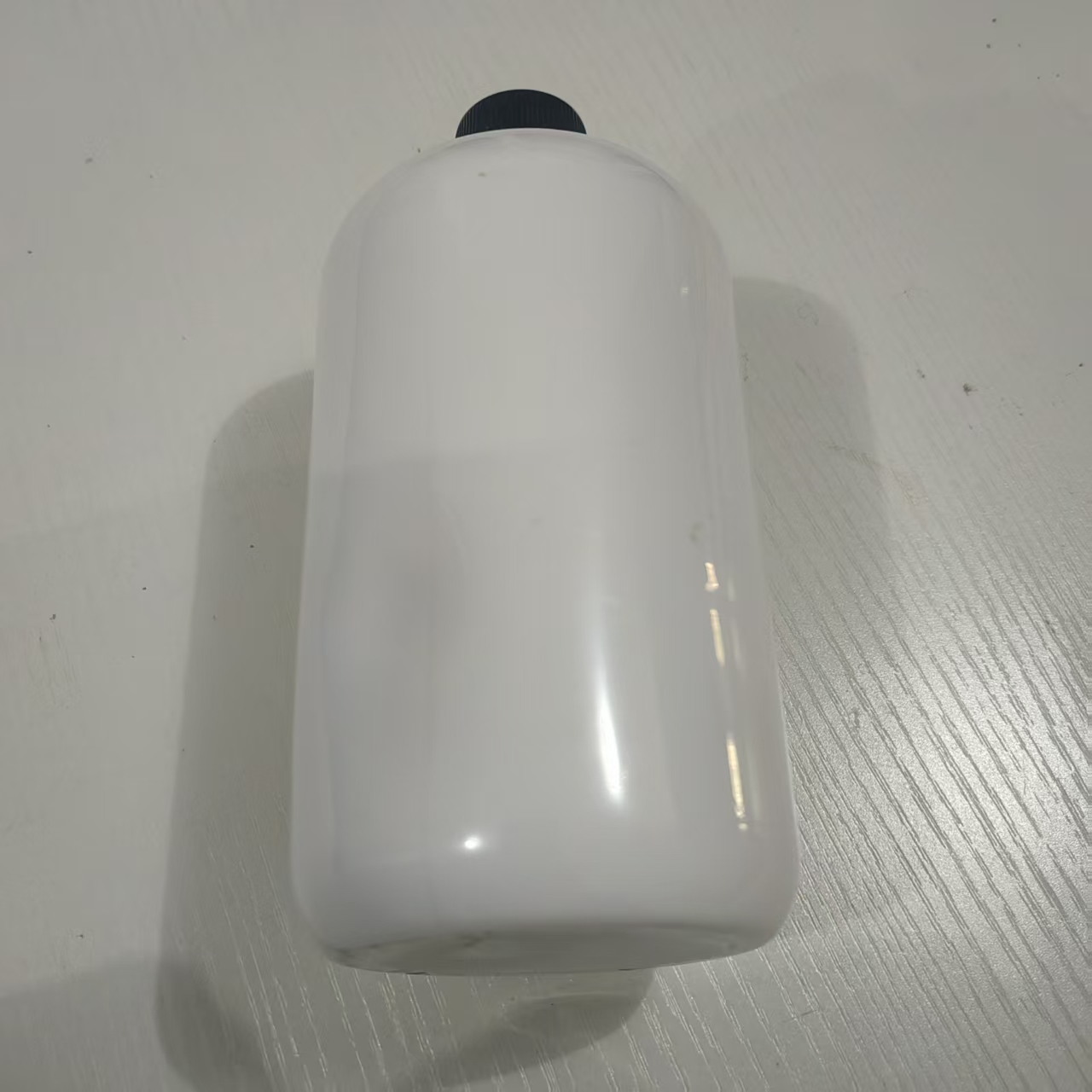 High-Quality Raw Material Wheel Cleaning Solution for Manufacturing Needs(50L2400)