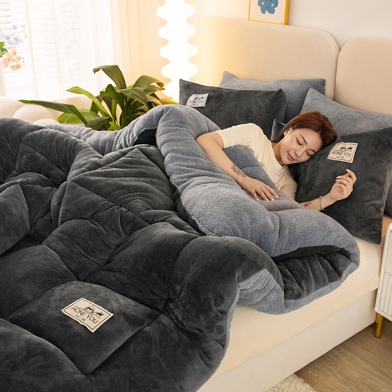 Customisable Snowflake Fleece & Lamb Fur Winter Quilt - Thick Insulating Bedding for Cozy Nights - view 5