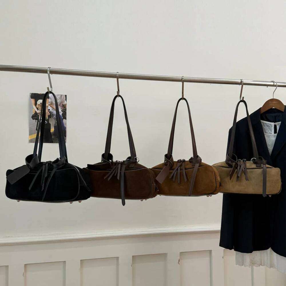 Retro Hand-Held Bowling for Women's Autumn and Winter New Fashion Trend Suede Underarm Bag, Niche Commuting Bag C260204