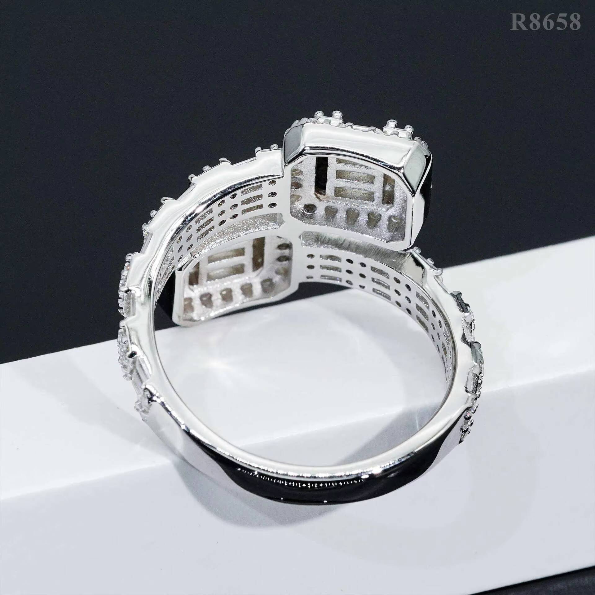 925 Sterling Silver baguette Vvs Moissanite Diamonds Shiny White Gold Plated huggies Rings
