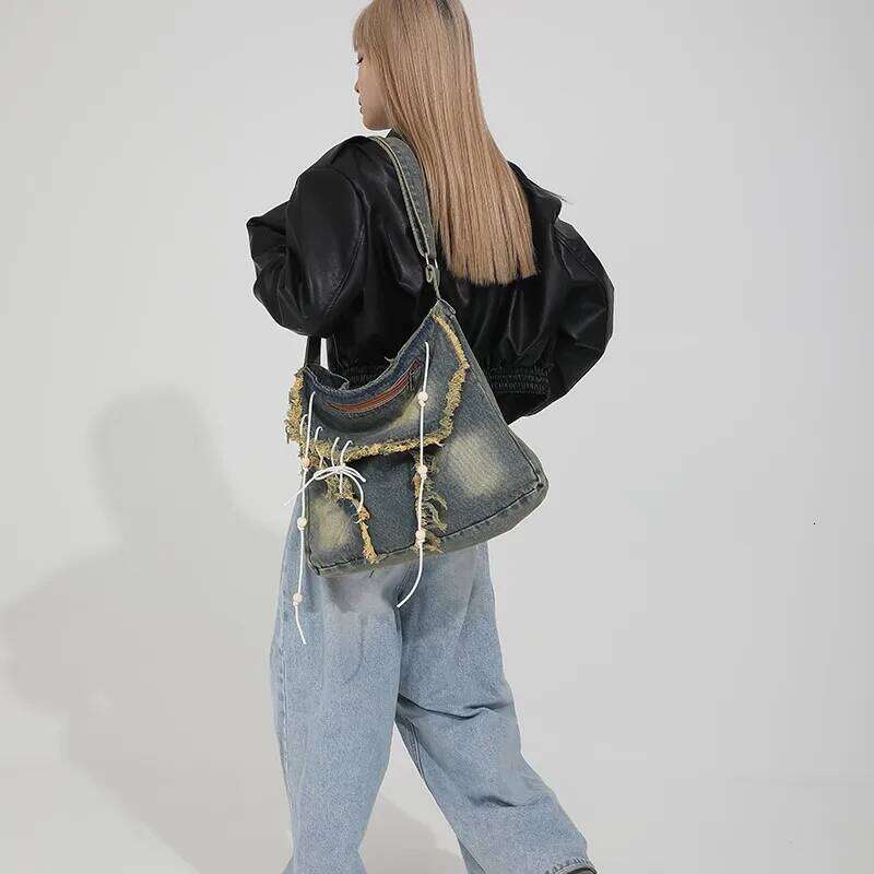 New Denim Zipper Large Capacity Shoulder Casual Crossbody 2026 Fashion Trend Versatile Sewing Thread Commuting Bags C260204