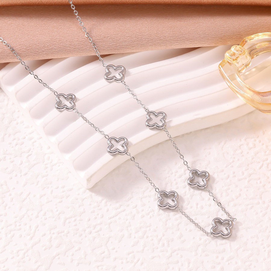 Cross-Border Hot Selling Vacuum Plated 18K Gold Titanium Steel Hollow Four-Leaf Clover Bracelet Necklace Set for Women Factory In-Stock Wholesale - view 8