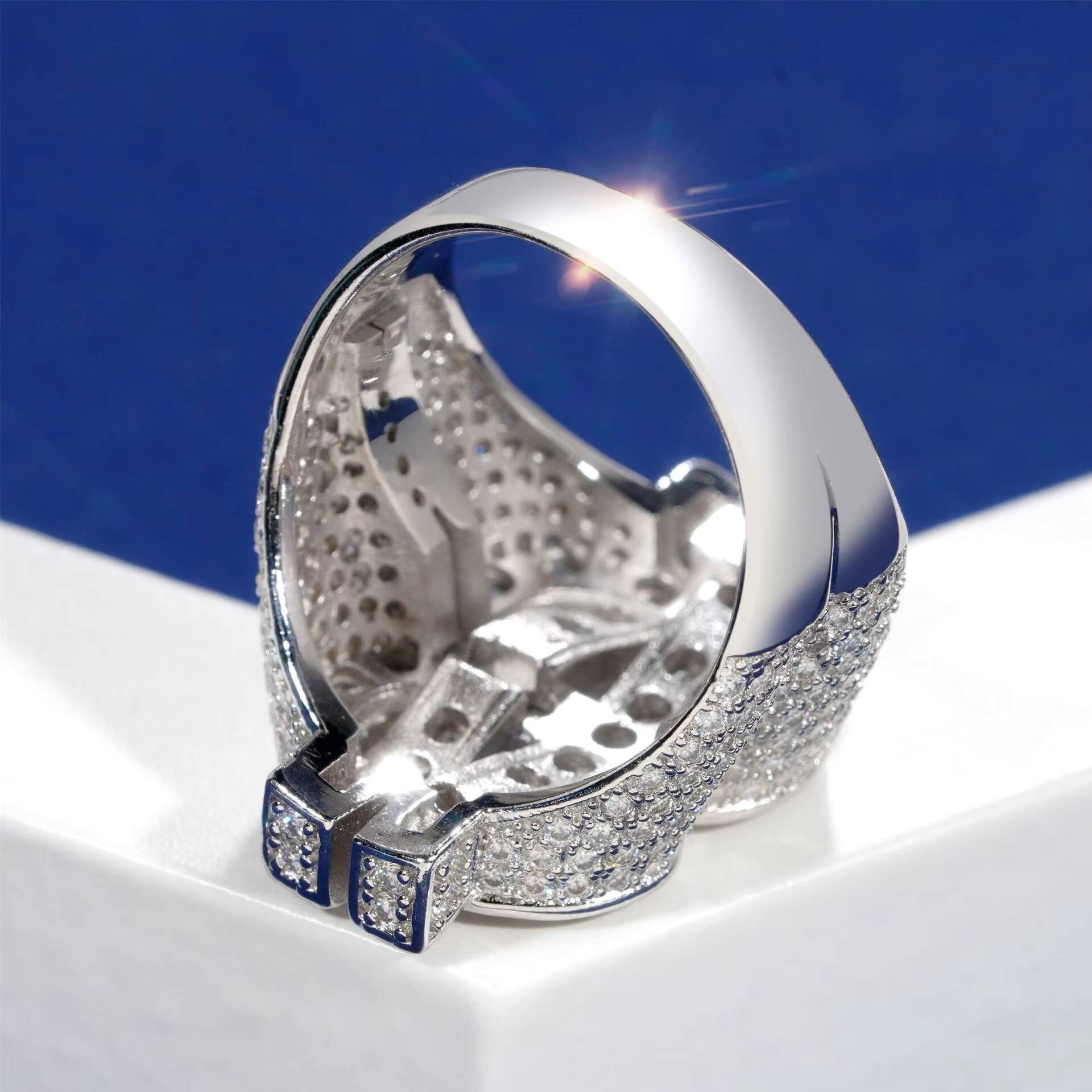 Plated 925 Sterling Silver Jewelry Iced Out Dollar Rings Hip Round Brilliant Moissanite Rings for Men and Women