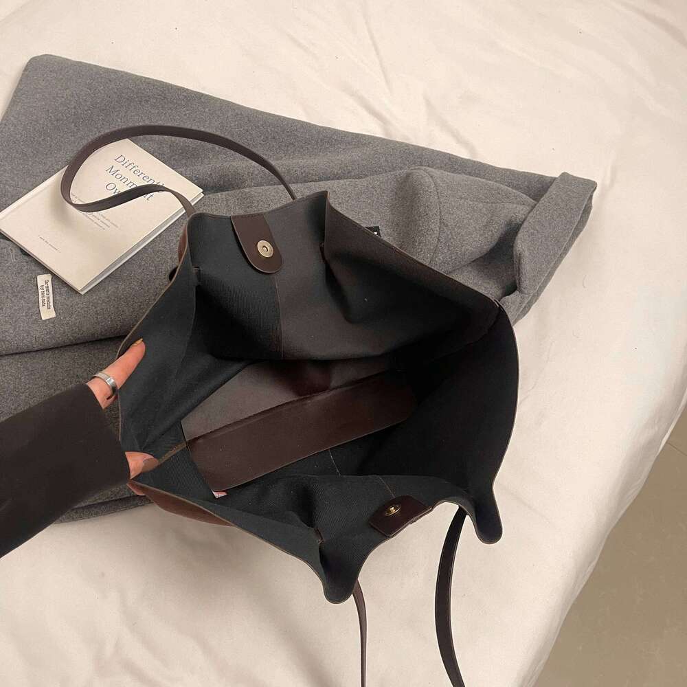 Faux Suede Shoulder Bags Women Large Capacity Solid Casual Totes England Style Vintage Handbags New In 2024 Female Packages C260204