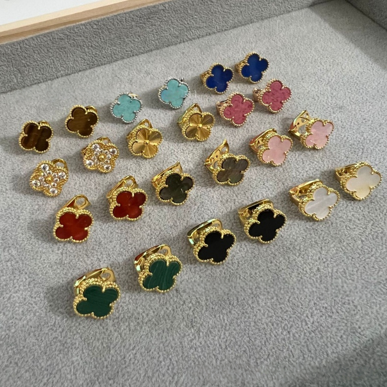 Designer four-leaf clover ear stud female white fritillaria ear stud red chalcedony diamond flower earrings silver Four-leaf clover stud earrings jewelry