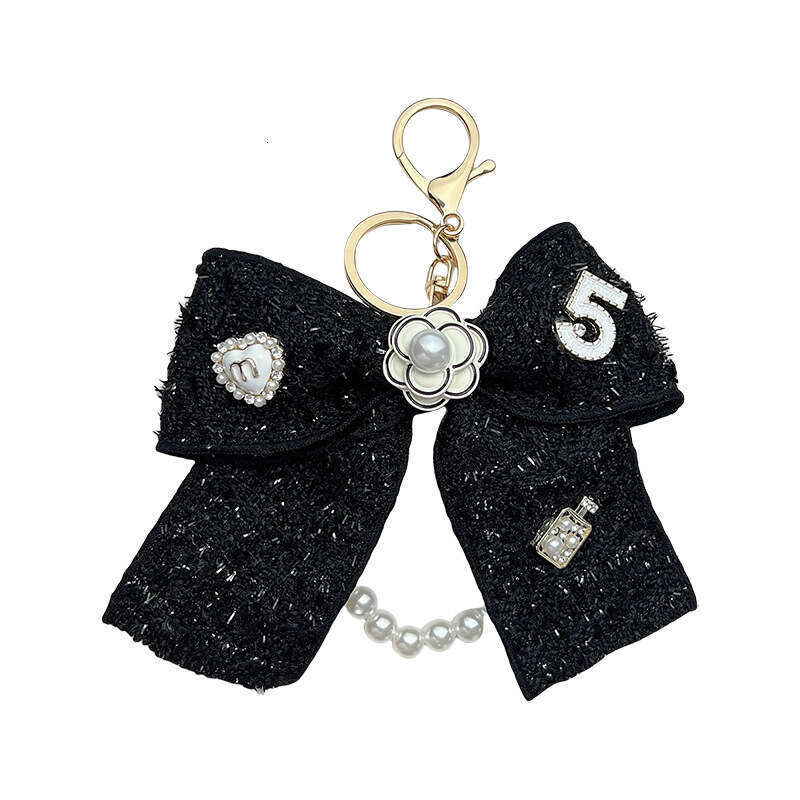 New Pearl Chain Camellia Bow Internet Celebrity Style Exquisite Car Keychain Bag Pendant