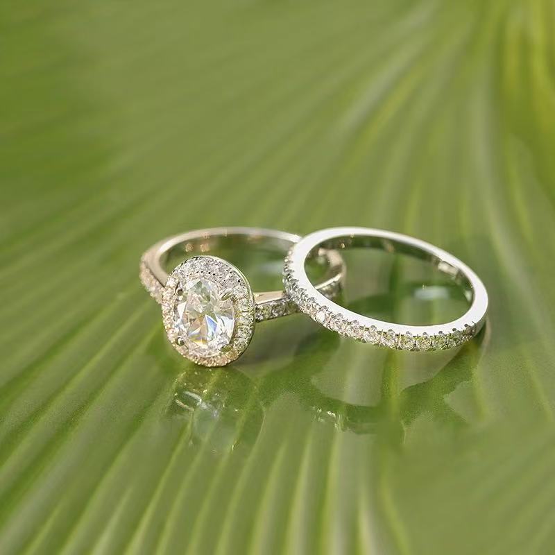 Hot Sale 1.5ct Halo Design 14k Rose Gold Moissanite Oval Diamond Engagement Ring for Wedding