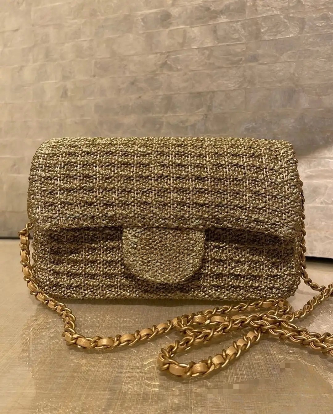 10A top-quality designer woven flap bag, showpiece lambskin chain bag, classic and exquisite, can be worn as a crossbody or with a single shoulder strap, box style