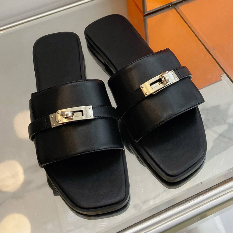 designer sandals women sandals Made of leather, non-slip, a good choice for summer outfits. luxury slides