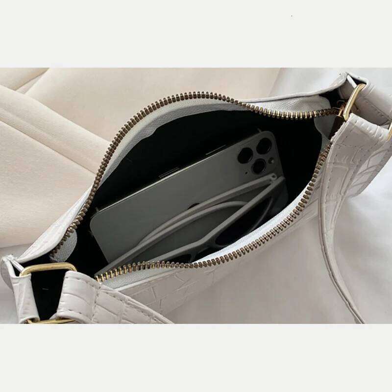 Fashion PU Leather Bags for Women Alligator Pattern Armpit Handbag Female Small Underarm Messenger Bag Purse C260204