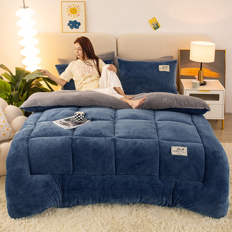 Customisable Snowflake Fleece & Lamb Fur Winter Quilt - Thick Insulating Bedding for Cozy Nights - view 7