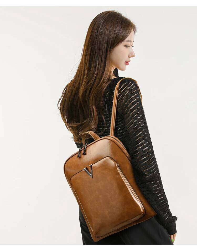 Women Travel Large Capacity Classic Backpack Oil Wax Leather PU Shoulder Bag Mochilas De Gran Capacidad Z260202