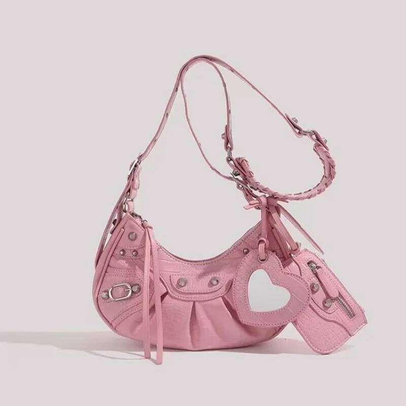 New women's crescent personalized fashion shoulder trendy crossbody bag C260204