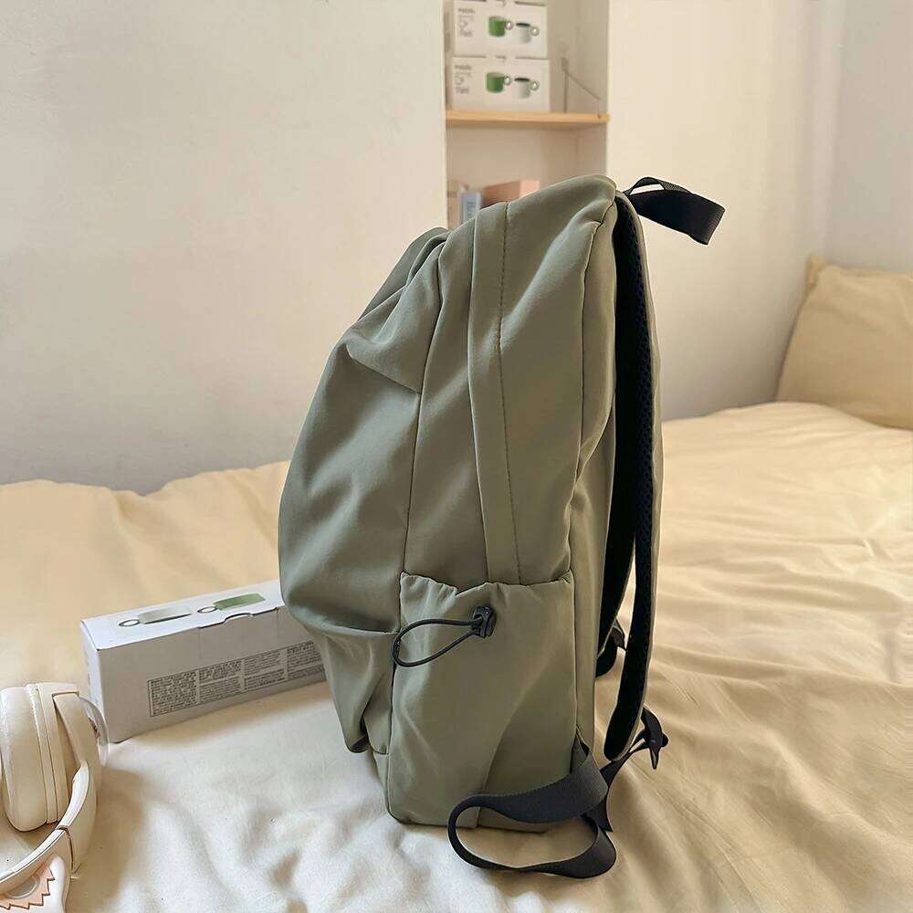 Korean Style Simple Solid Color Zipper Computer Backpack, School and Commuting Backpack Z260202