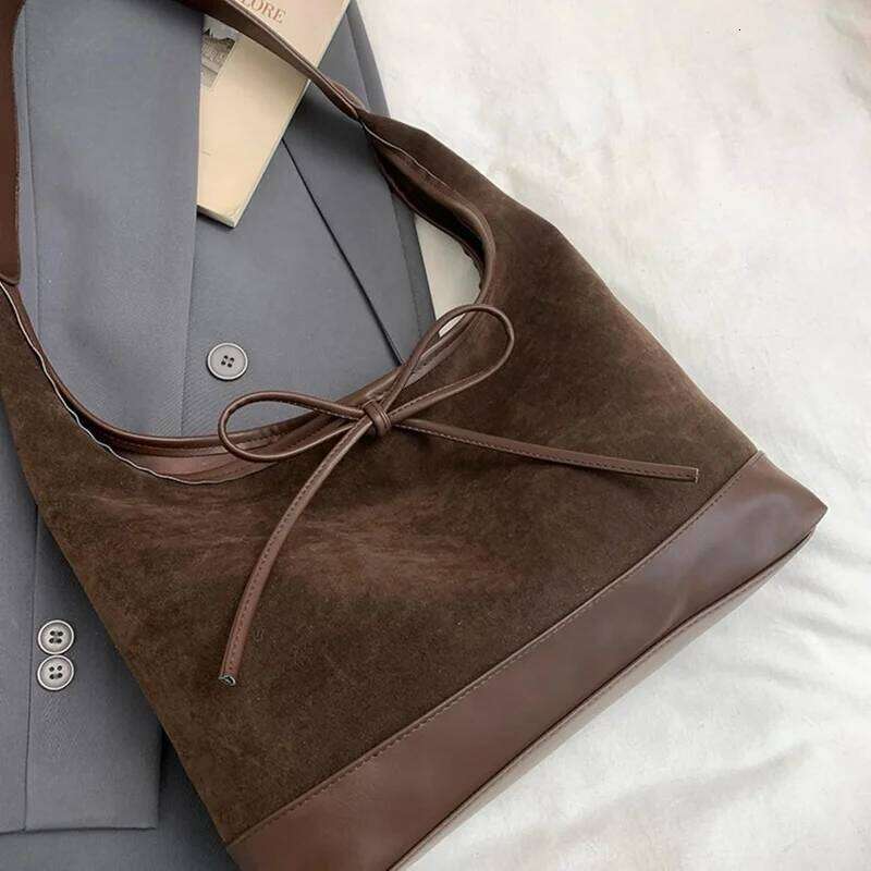 Hobo Solid Colour Handbag Lightweight Slouchy Shoulder Bag for Women Travel Shopping Work C260204