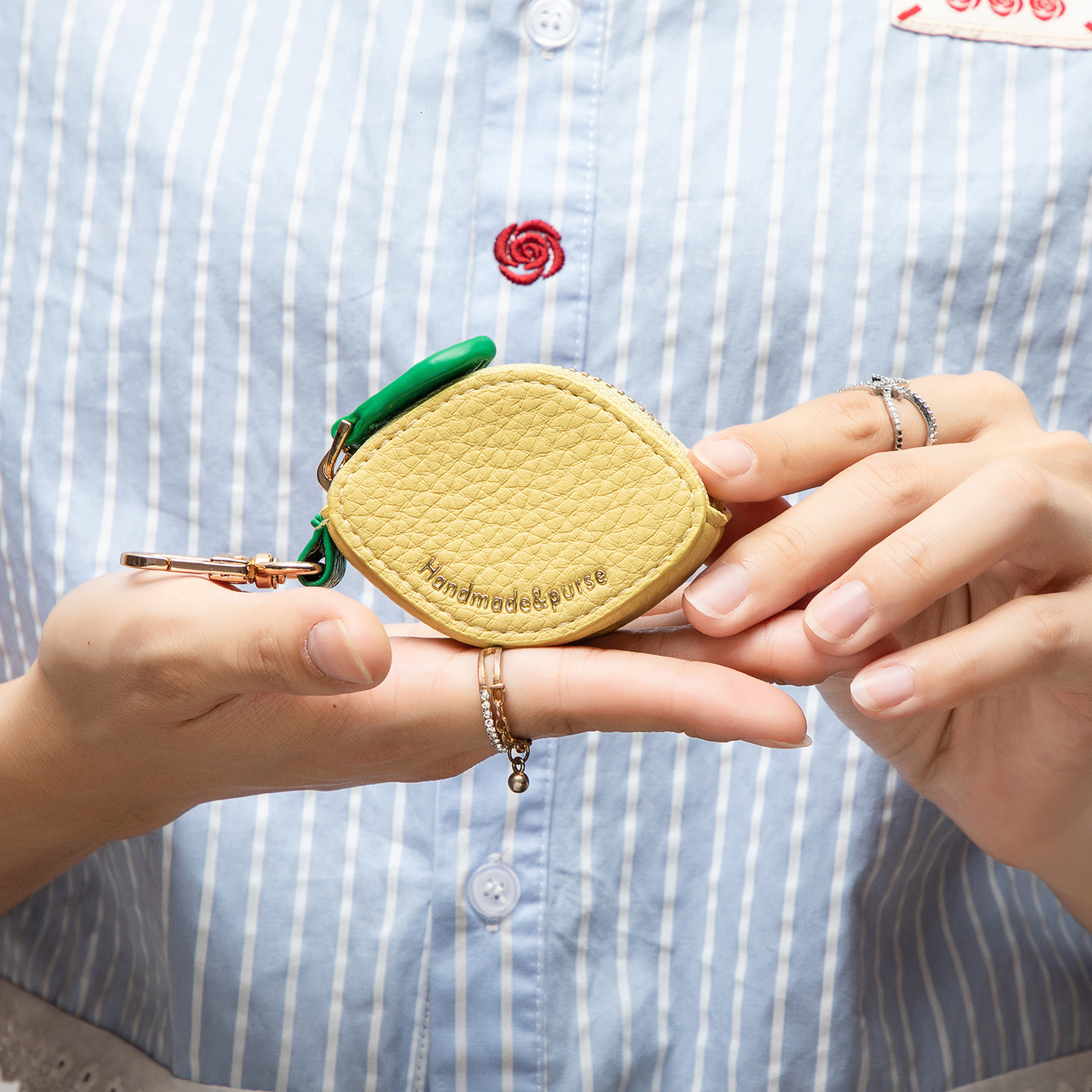Retro Y2K Purse Accessory Key Chain Fruit Bag Pendant Strawberry Shape Coin Purse Multi-Functional Key Bag Earphone Bag Cute Wallet Mini Coin Bag