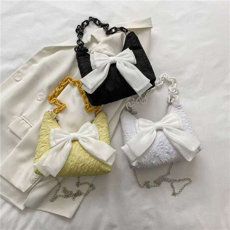 New Commuting Trendy Small Large Capacity Women's Casual Versatile tote bag Fashion Cute Bow Chain Crossbody Bag C260204