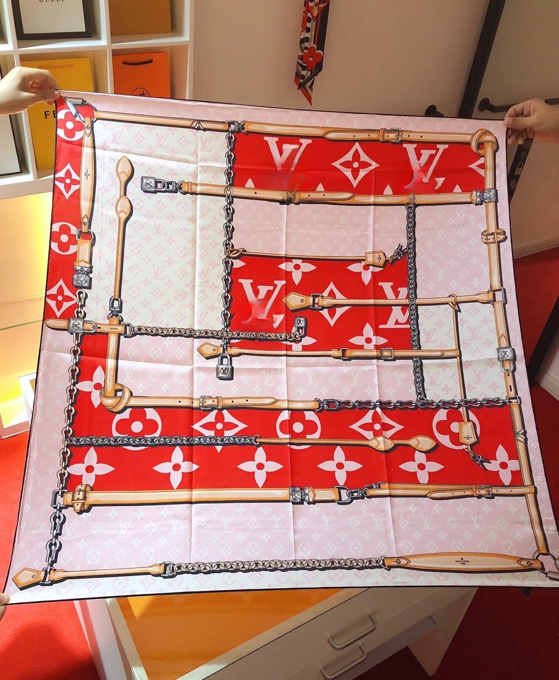 2026 Women's Designer Silk Scarf, Luxury Scarf, High-End Classic Letter Pattern Designer Shawl Scarf, New Gift, 90/90cm AAA