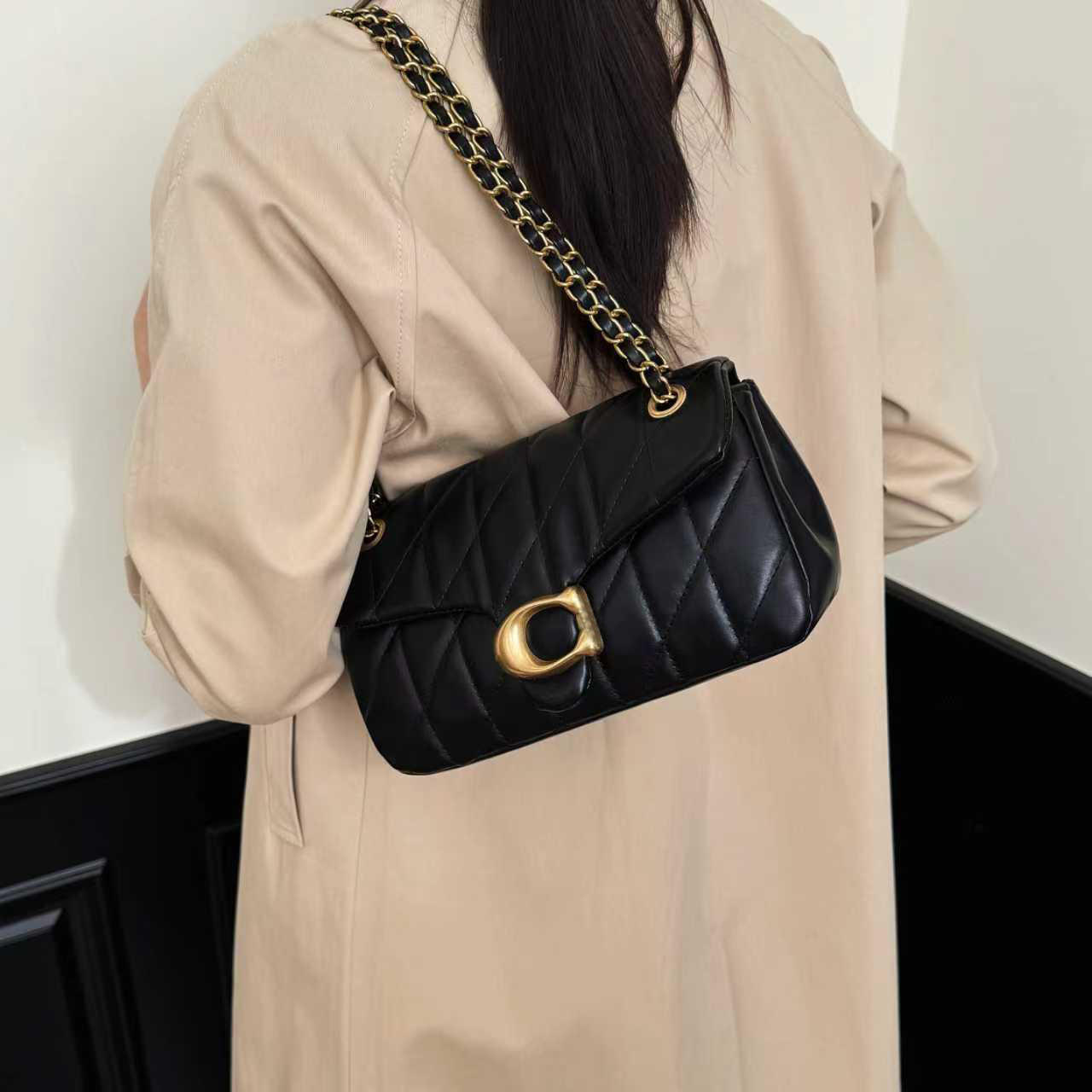 Designer Women's Shoulder Bag Alcoholic bag Crossbody Bag Chain Bag Black Gold Underarm Bag Mini Bag Flap Buckle Bag Wallet Mini Bag