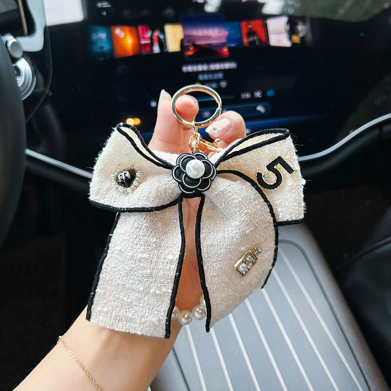 New Pearl Chain Camellia Bow Internet Celebrity Style Exquisite Car Keychain Bag Pendant