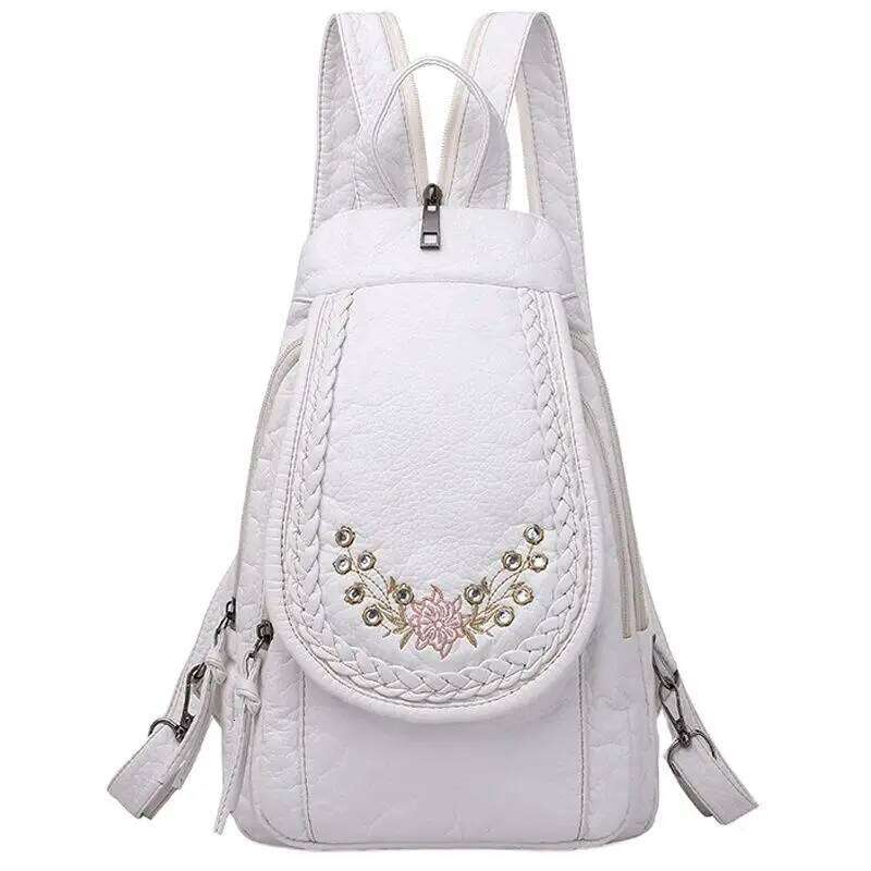 2024 Ladies Soft Washed Leather Cute Small School Bags for Girls Sac a dos Travel Backpack Mochila Feminina Z260204