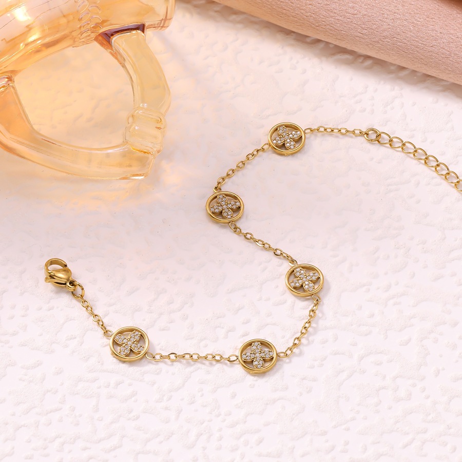 E-commerce Hot-Selling Light Luxury Inlaid Diamond Hollow Four-Leaf Flower for Women Fashionable Versatile Vacuum Electroplated Stainless Steel Bracel - view 3