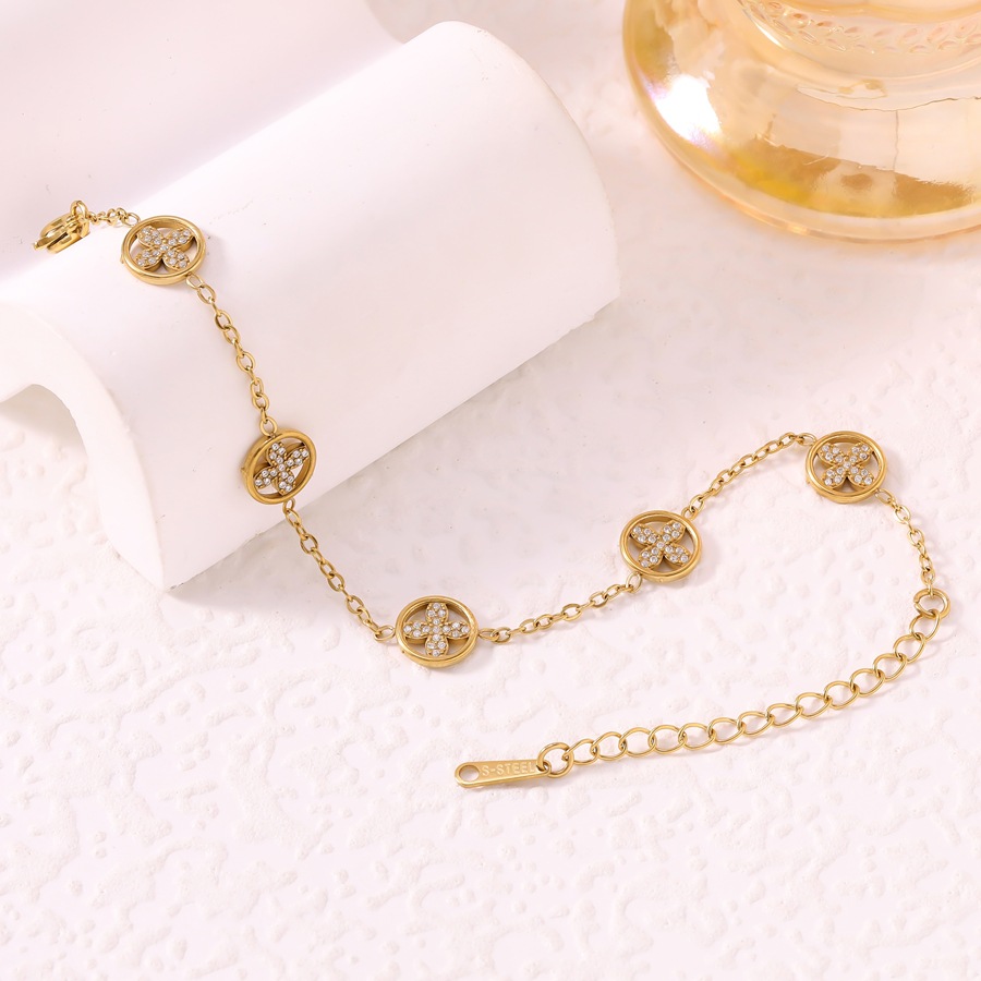 E-commerce Hot-Selling Light Luxury Inlaid Diamond Hollow Four-Leaf Flower for Women Fashionable Versatile Vacuum Electroplated Stainless Steel Bracel - view 5