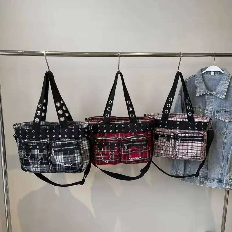 PU CHAINS Zipper Shoulder Bag Decorative Casual Bags on Sale 2025 New Plaid Locomotive Style Women's Handbags C260204