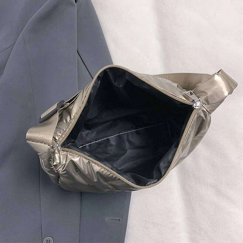 Fashion Puffy Hobo Down Handbags Women Quilted Tote Large Capacity Padded Shoulder Casual Winter Commuting Bag C260204