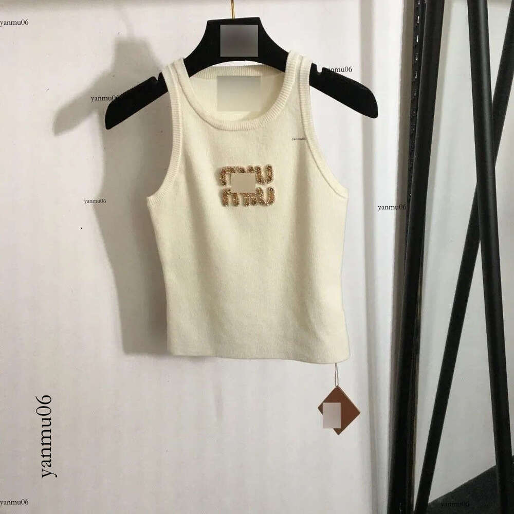 Muilys Women Clothing T Shirt Designer Miu Shirt Women Sexy Halter Tops Party Crop Top Embroidered Tank Spring Summer Backless Miulys Miulys Top B33