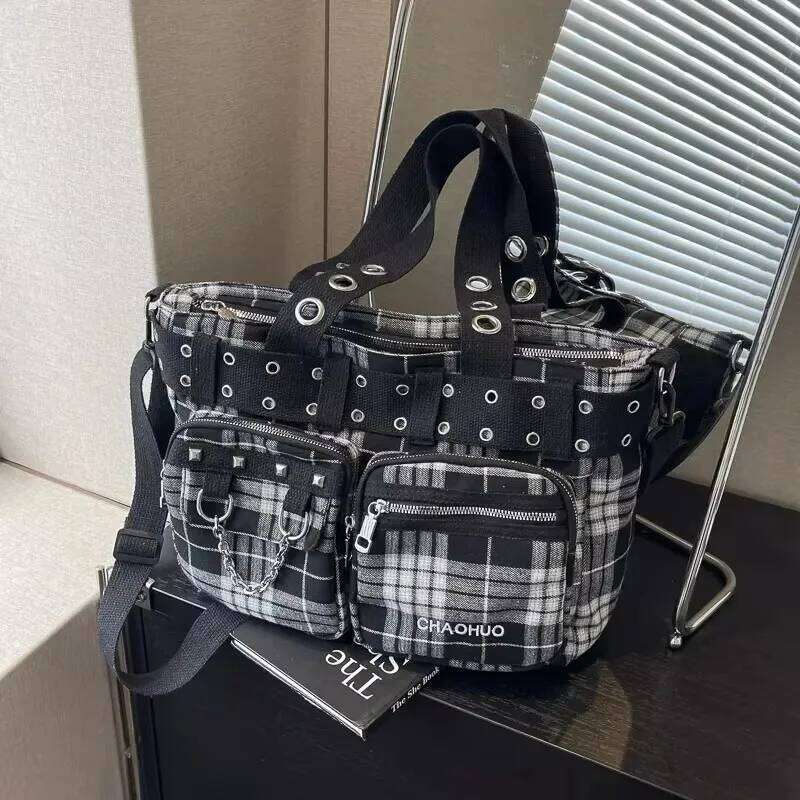 PU CHAINS Zipper Shoulder Bag Decorative Casual Bags on Sale 2025 New Plaid Locomotive Style Women's Handbags C260204