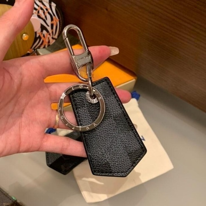 Luxury Brand keychains Designer letter keyrings Fashion Bags Car Key chains for Charm men women Christmas gifts